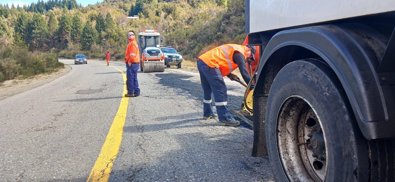 Vialidad Nacional realiza tareas de bacheo en frío entre El Bolsón y ...